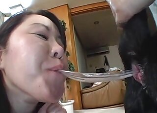 Brunette is ready to eat literal dog shit straight out of that asshole
